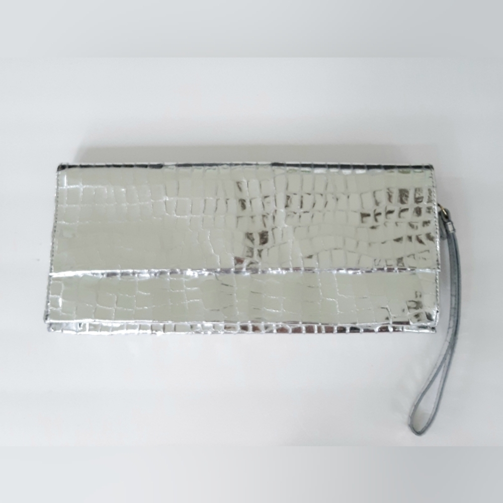 Franchi Silver Crocodile Embossed Clutch - Picture 3 of 11